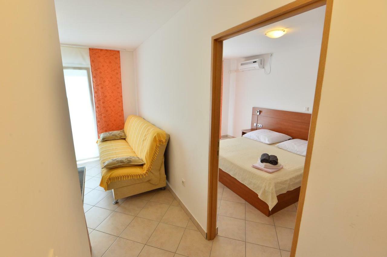 Apartmani Smiljanic Starigrad Exterior photo
